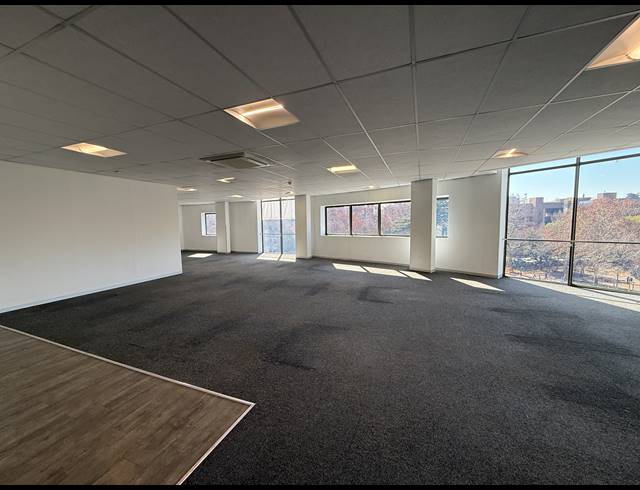 604M² OFFICE TO LET IN PARKTOWN